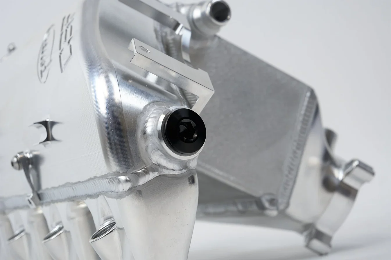 CSF BMW G9X M5 HIGH-PERFORMANCE CHARGE-AIR COOLERS - Image 3